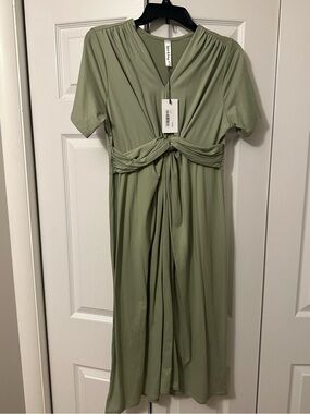 Knot-Front Short Sleeve Midi Dress in Sage Green